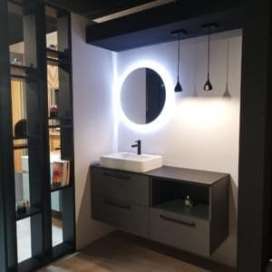 Élégier meuble salle de bain moderne avec vasque et miroir lumineux LED.